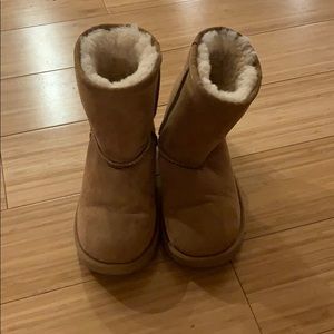 UGGS